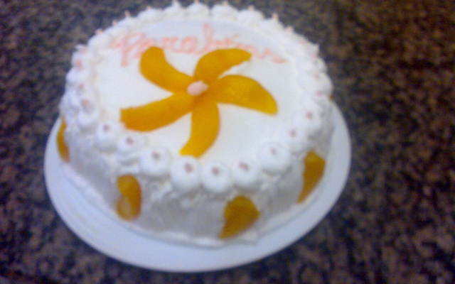 Bolo recheado com pêssego