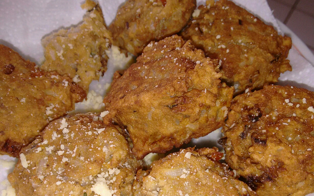 Bolinho de arroz com sardinha