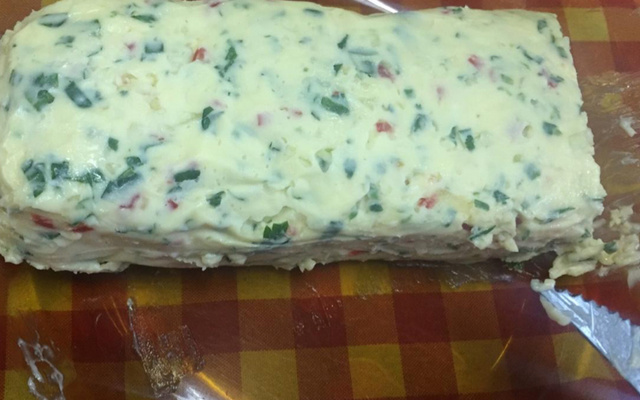 Manteiga temperada para churrasco