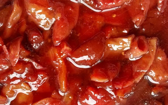 Doce de goiaba em pedaços