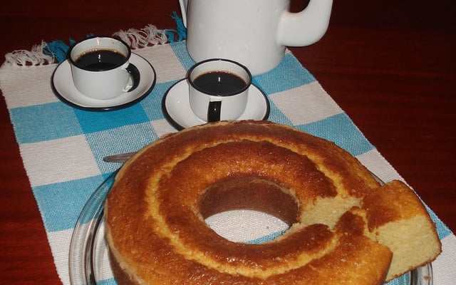 Bolo de fubá de preguiçoso