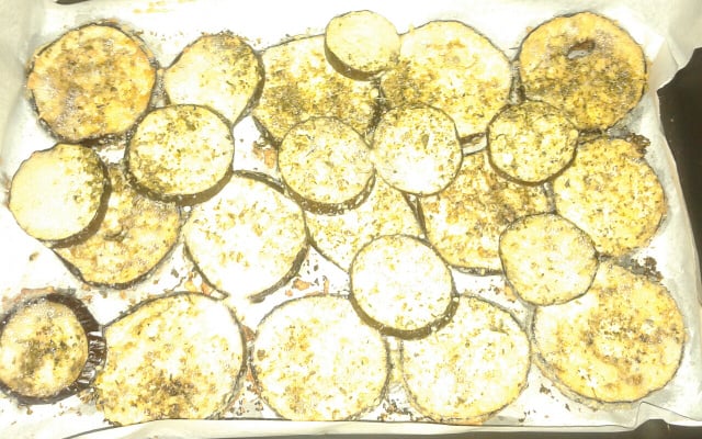 Berinjela à milanesa no forno