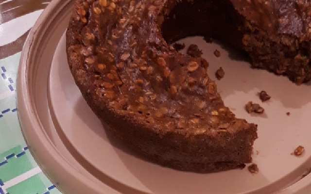 Bolo de banana com granola sem açúcar