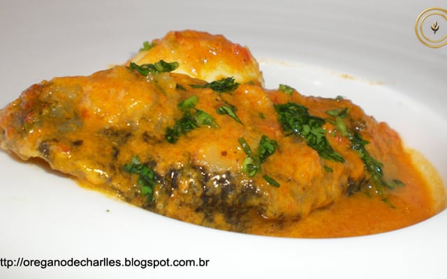 Moqueca de peixe frito ao leite de coco