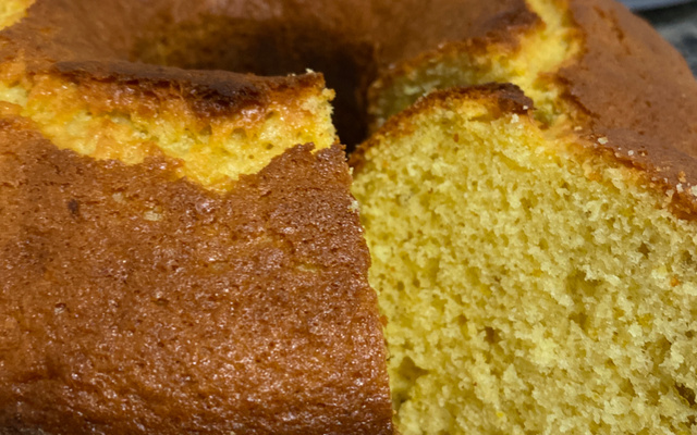 Bolo de laranja inteira