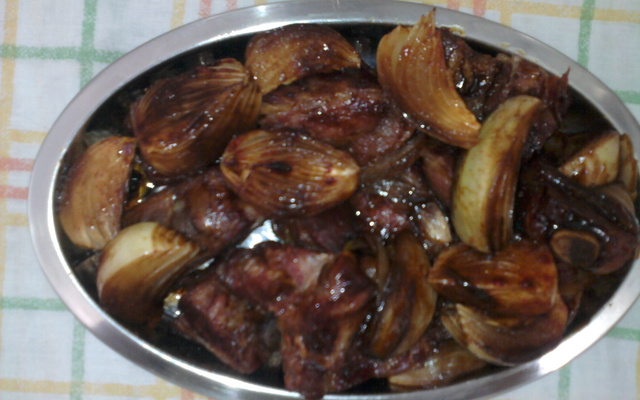 Costelinha suína acebolada da Flávia