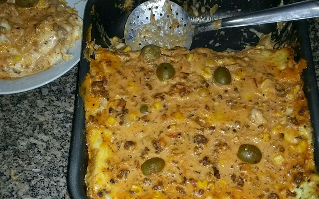 Lasanha de pão com carne moída