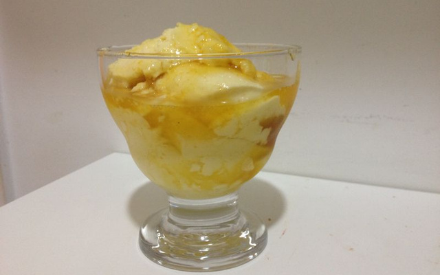 Mousse de manga rosa e limão siciliano