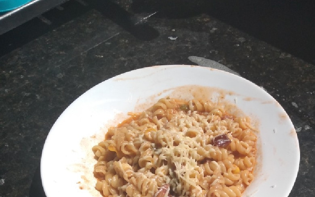 Macarrão de panela de pressão à bolonhesa