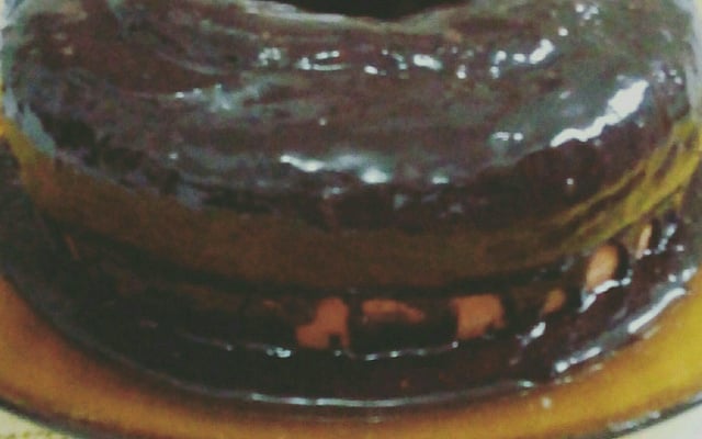 Calda de chocolate para bolo de cenoura