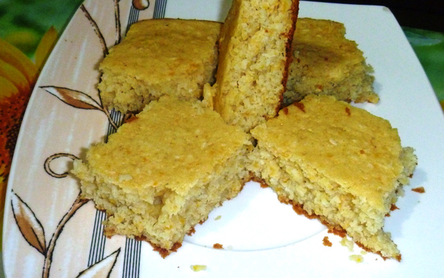 Bolo de milho com coco