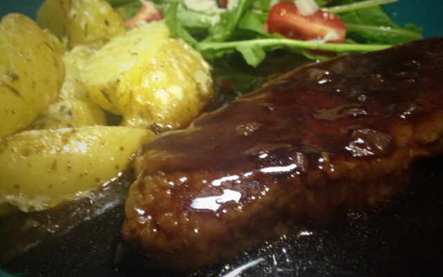 Picanha assada ao molho madeira