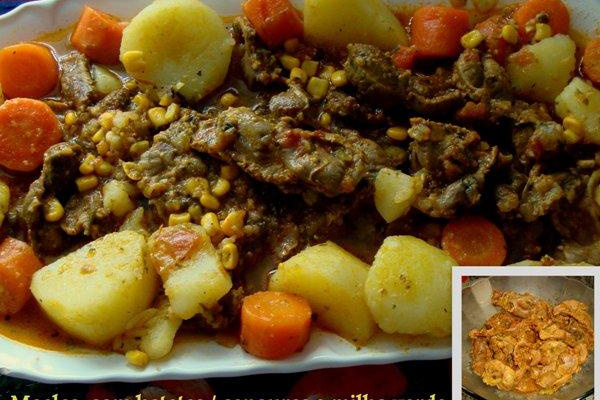 Moelas com batatas, cenouras e milho verde