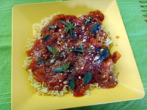 Espaguete com molho ao sugo