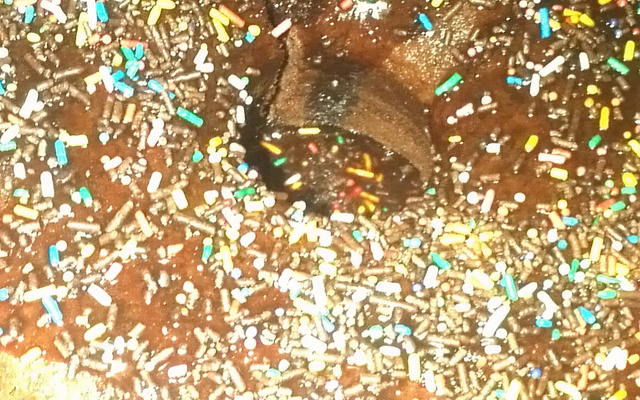 Calda de chocolate fácil para bolo