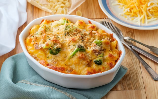 Macarrão com brócolis gratinado