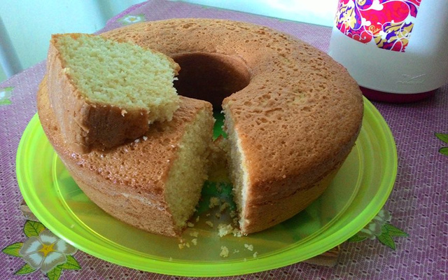 Bolo de casca de abacaxi