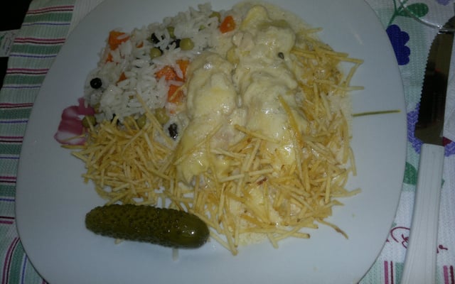 Filé de frango ao vinho branco