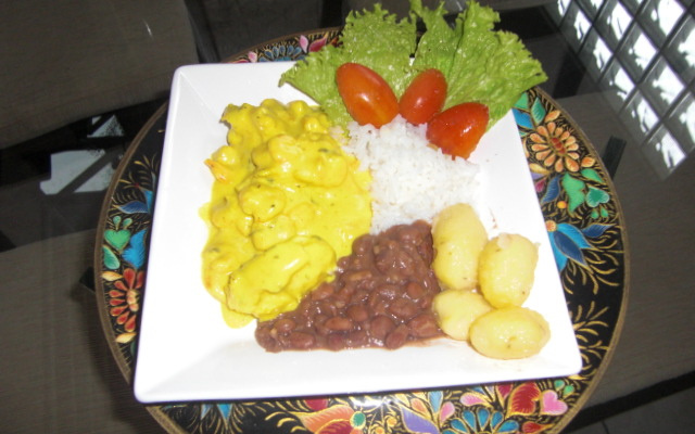 Lagosta Contemporânea com Camarões