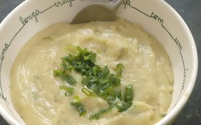 Sopa creme de batata doce e inhame