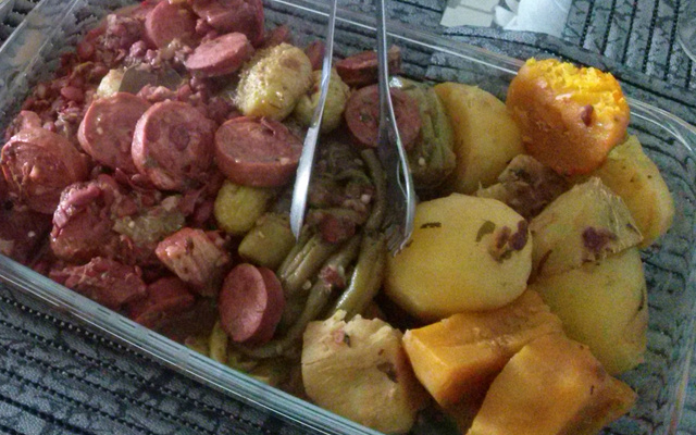 Feijão vermelho com tudo dentro