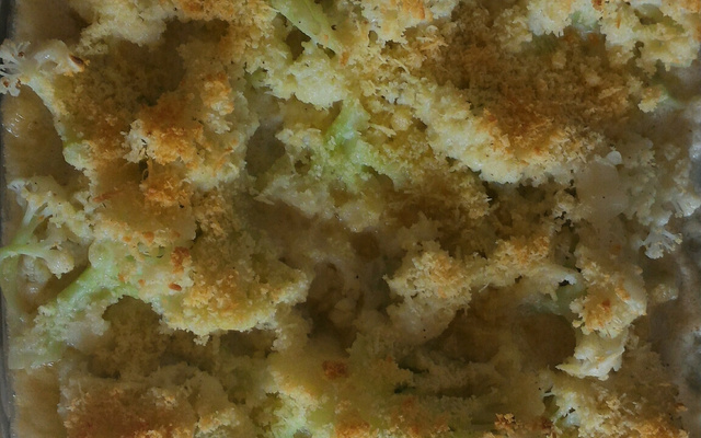 Couve-flor gratinada com carne moída