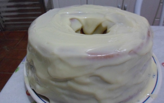 Bolo com gelatina de limão