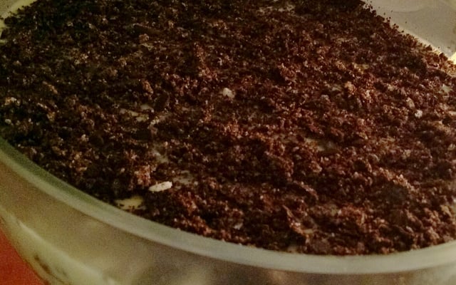 Pavê de chocolate branco com Negresco