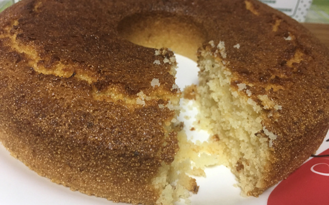 Bolo fofinho de semolina