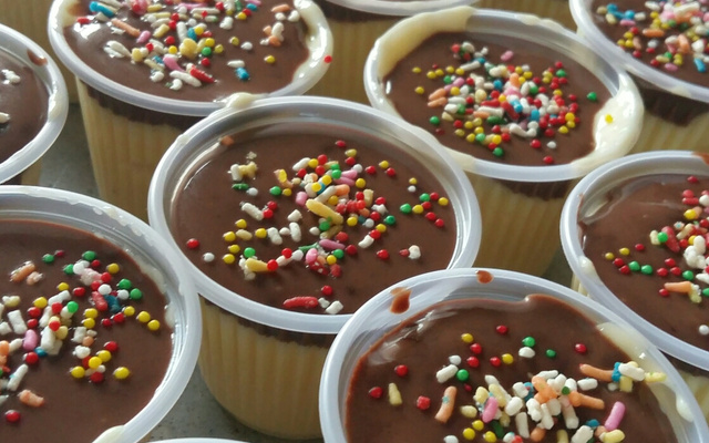 Mousse delicioso de maracujá com chocolate