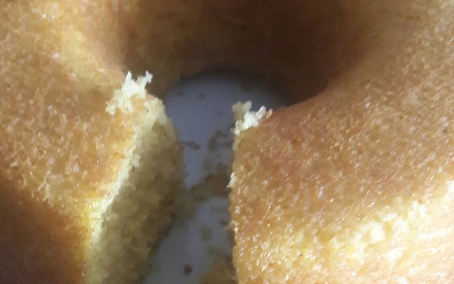 Bolo de milho sem leite com óleo de girassol