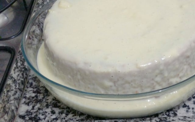 Bolo vulcão de leite ninho