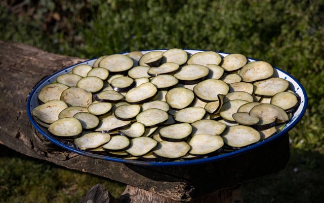 Bacon vegano de berinjela