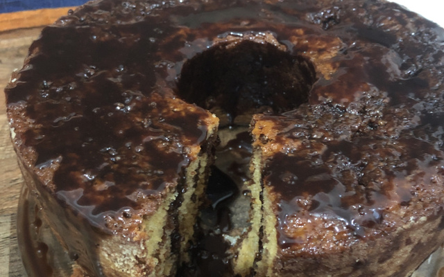 Bolo mesclado de liquidificador