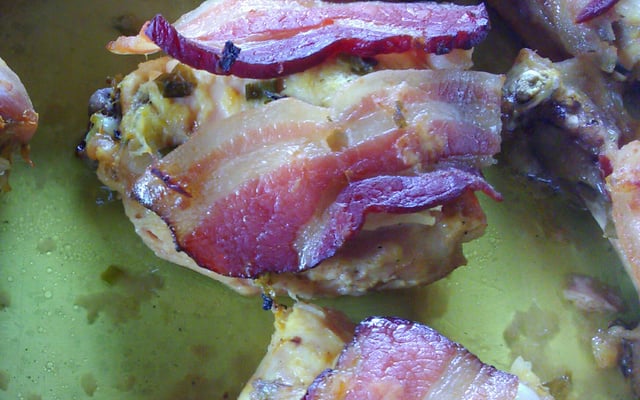 Coxa de frango com bacon