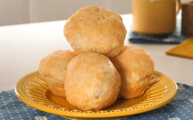 Unidades grandes de pão de queijo de liquidificador