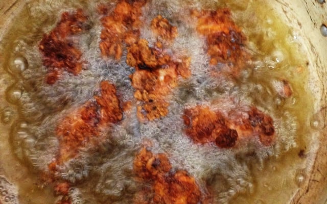 Frango à passarinho super crocante