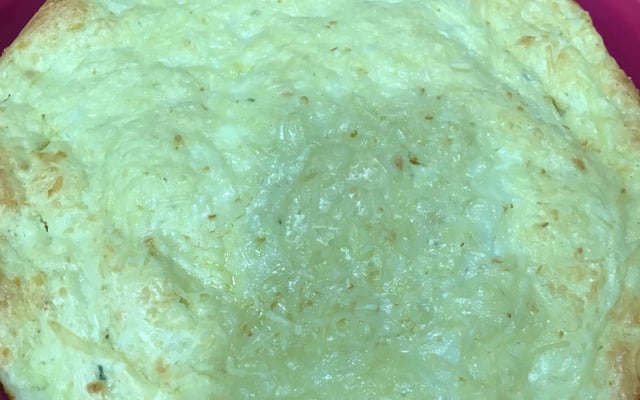 Torta de frango com massa de iogurte