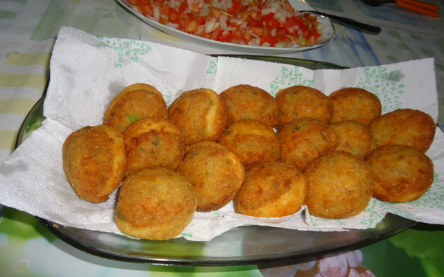Ovos recheados à milanesa delicioso