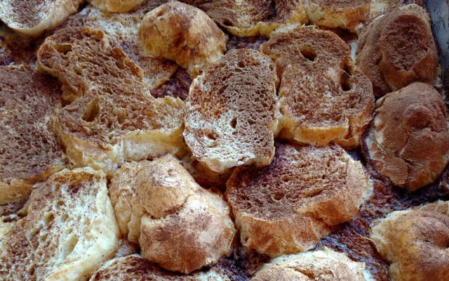 Doce de pão amanhecido