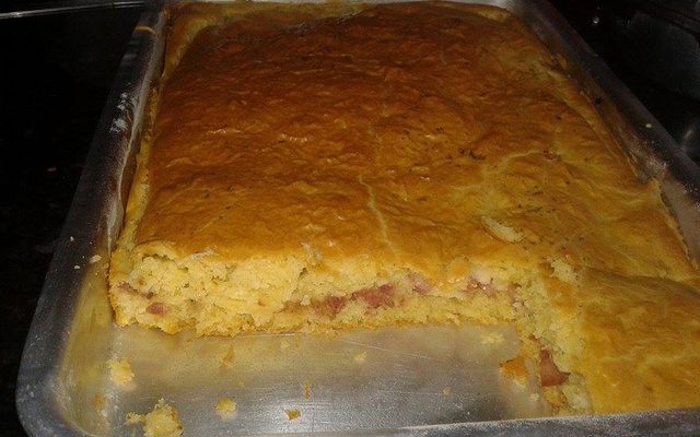 Torta salgada de Calabresa e Palmito