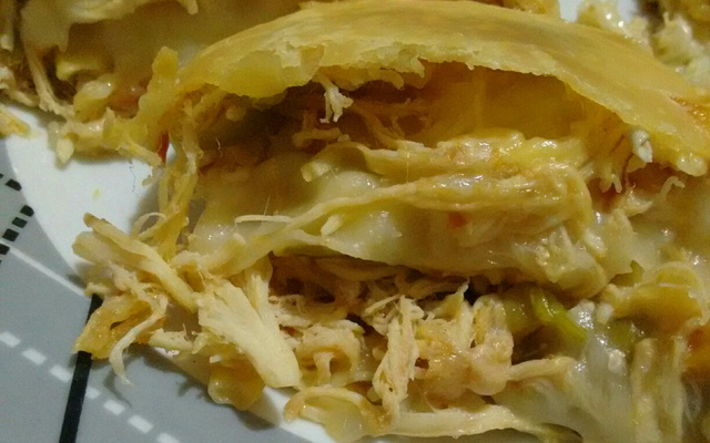 Rocambole  de massa de pastel