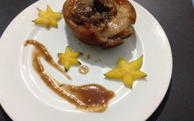 Ossobuco de porco ao molho de carambola