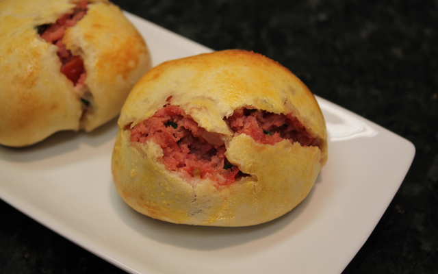 Pão de batata recheado