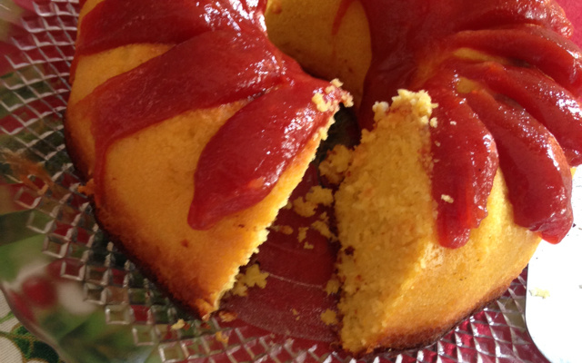 Bolo de milho de lata no liquidificador