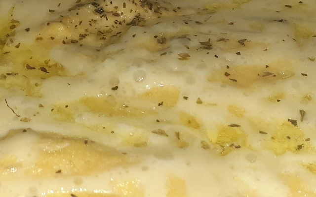 Torta rápida e nutritiva de fubá de micro-ondas