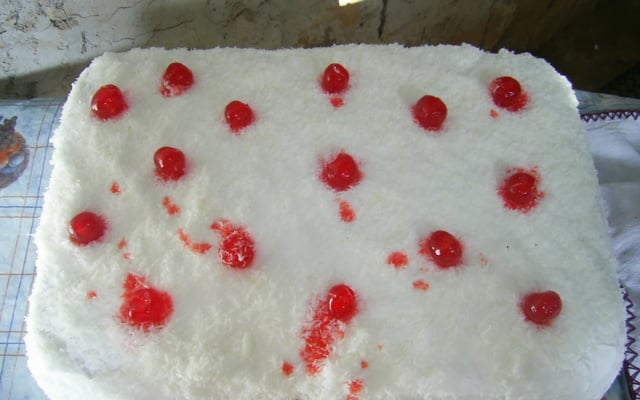 Bolo de aniversário de pêssego