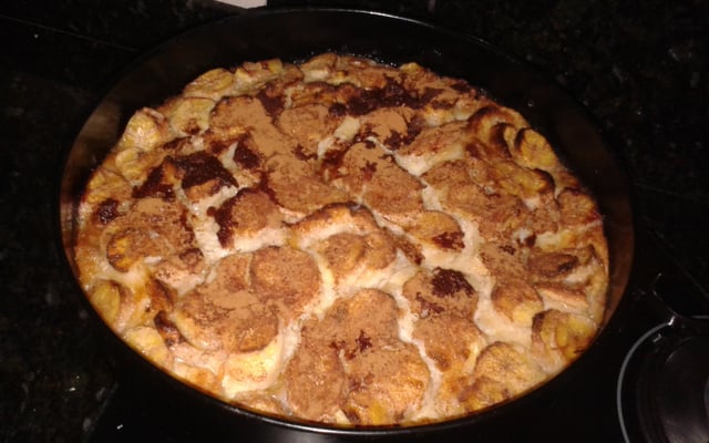 Torta de banana com pão velho
