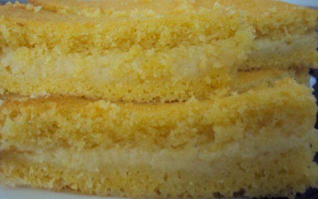 Bolo cremoso de fubá