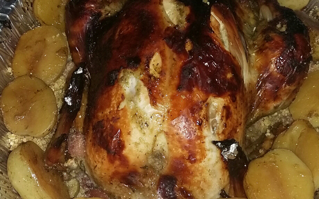 Frango recheado e assado na cerveja preta